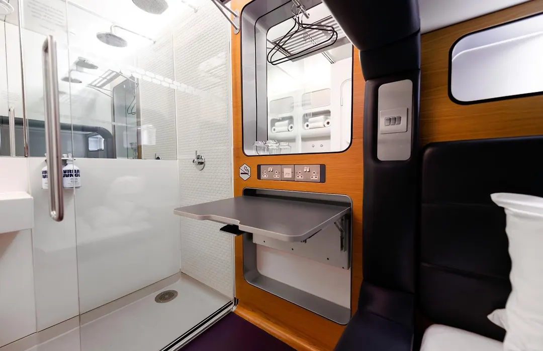 Yotelair London Gatwick Airport-1