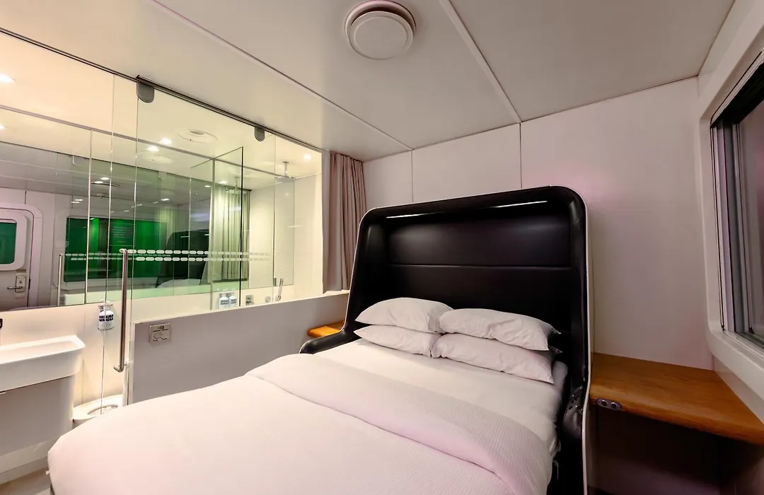 Yotelair London Gatwick Airport-1