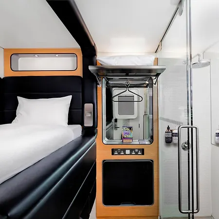 Yotelair London Gatwick Airport-2